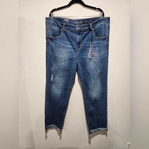 Grace In LA Jeans - Picture 1 of 9